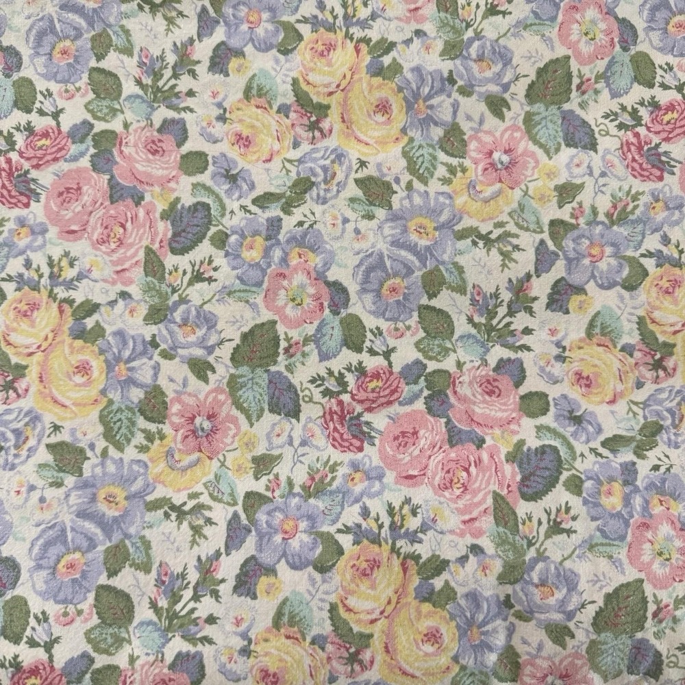 Vintage Laura Ashley Oval Tablecloth Cottagecore Floral Rose Chintz 76 x 56 - Picture 5 of 16